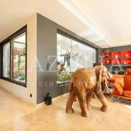 Avec Piscine Privee, Vue Et Proche 10 Personnes Villa
