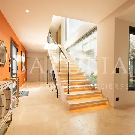 Avec Piscine Privee, Vue Et Proche 10 Personnes Villa *
